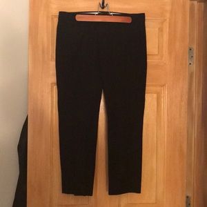 Black cropped work pants!
